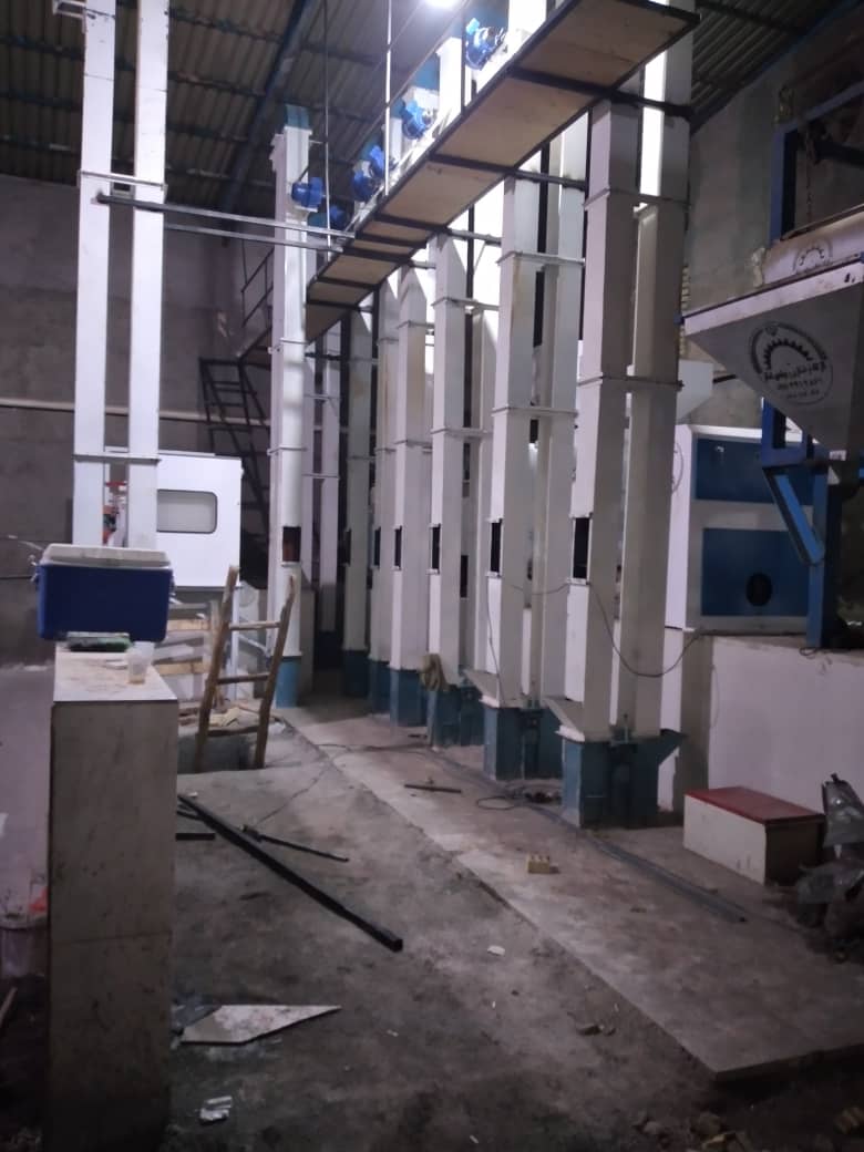 کارگاه صنعتی پادنگ سازان خزر در رشت کارگاه صنعتی پادنگ سازان خزر در رشت