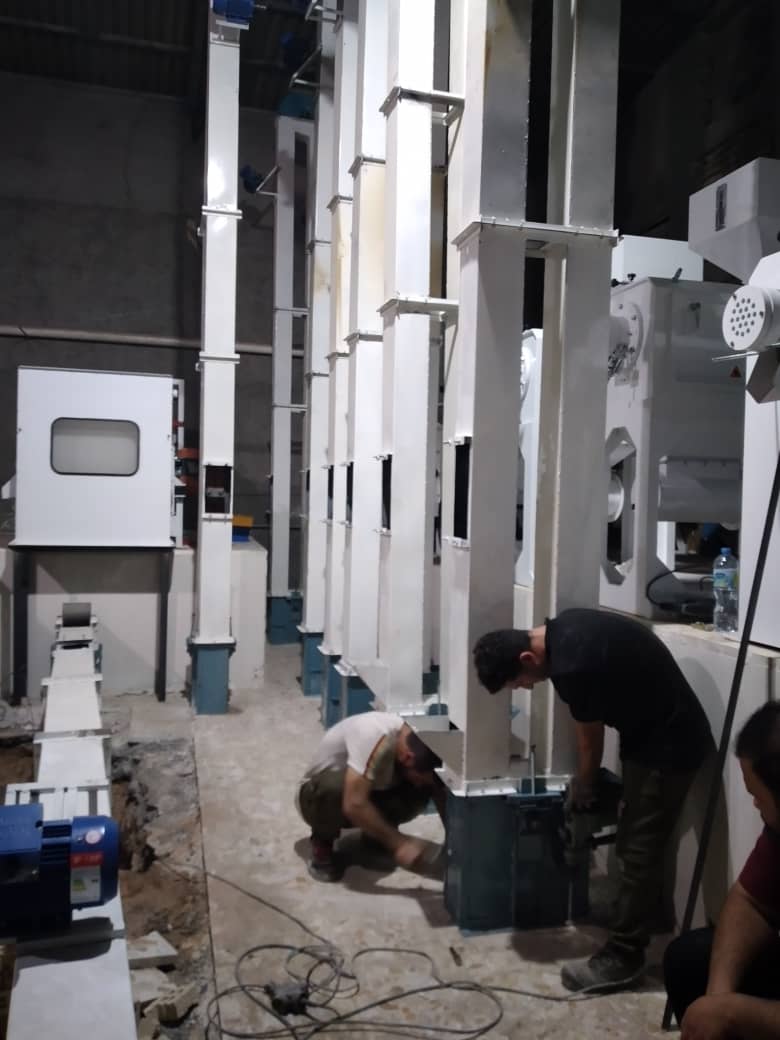 کارگاه صنعتی پادنگ سازان خزر در رشت کارگاه صنعتی پادنگ سازان خزر در رشت