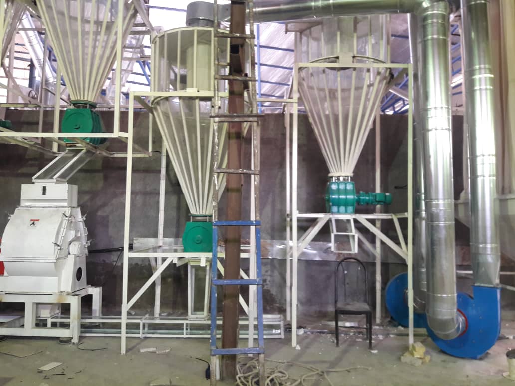 کارگاه صنعتی پادنگ سازان خزر در رشت کارگاه صنعتی پادنگ سازان خزر در رشت