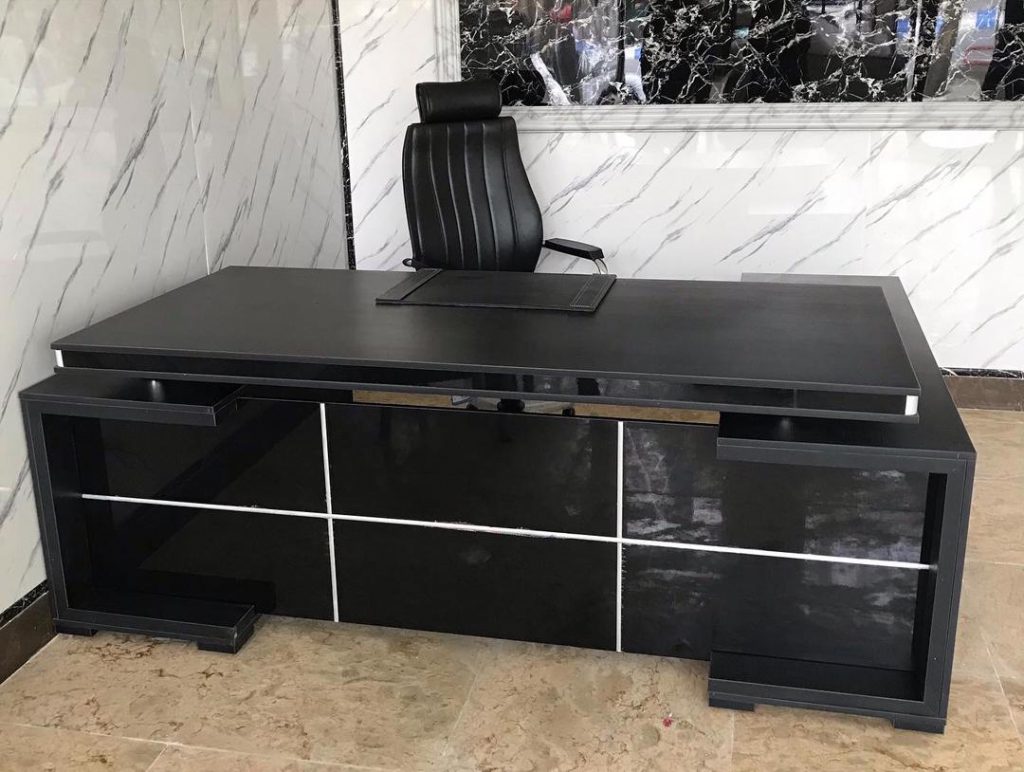 مبلمان اداری زندی در ملایر