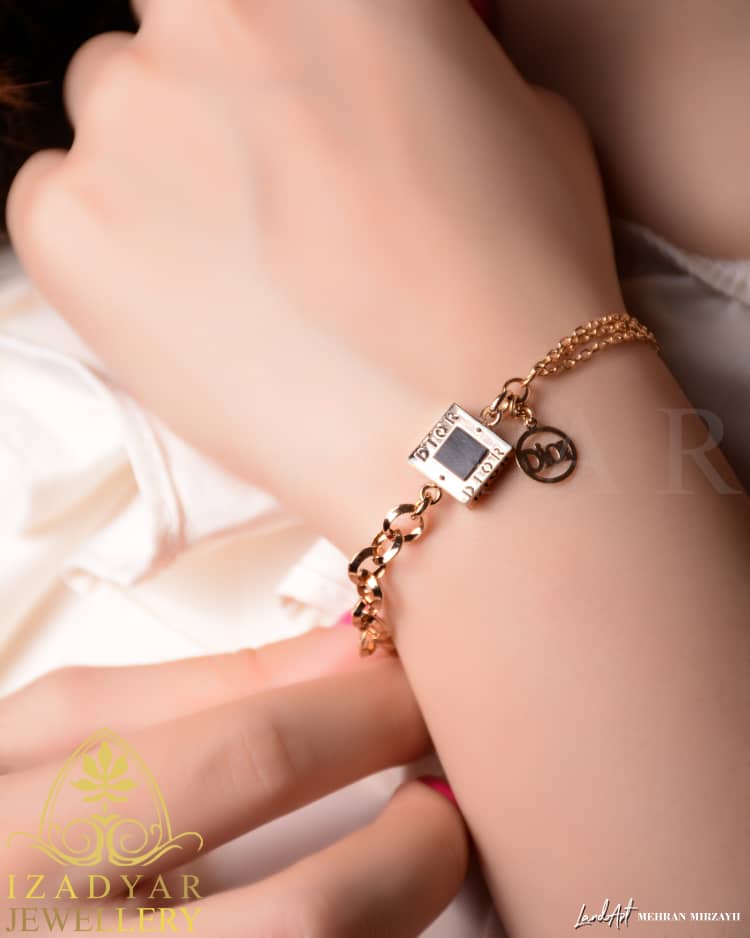 جواهری ایزدیار در بندرانزلی جواهری ایزدیار در بندرانزلی