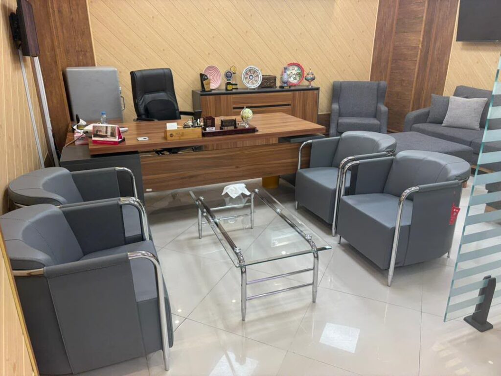 مبلمان اداری زندی در ملایر