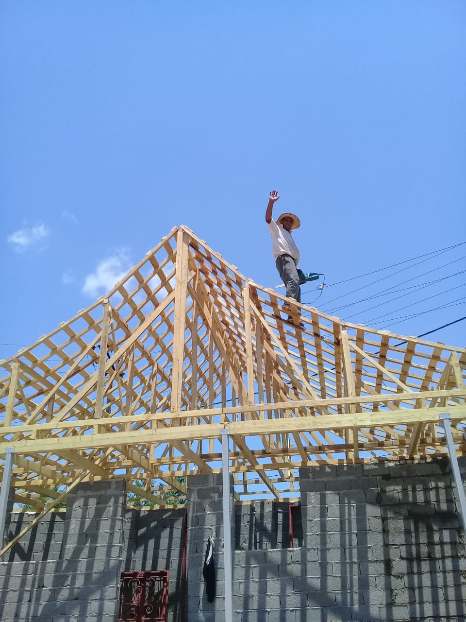 آهنگری سازههای فلزی و چوبی محمد در رشت آهنگری سازههای فلزی و چوبی محمد در رشت