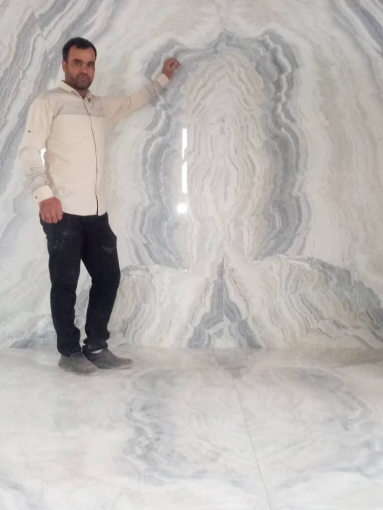 سنگکاری نما عبدالرضا سرلک در الیگودرز