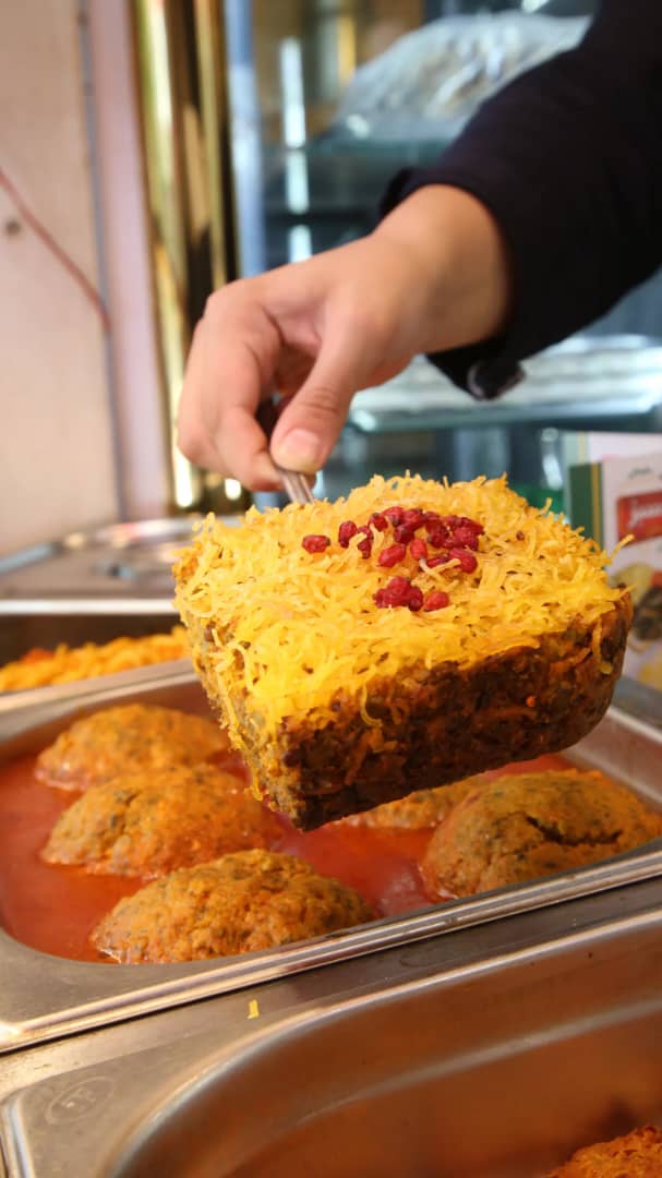 کترینگ سیب سبز در تبریز