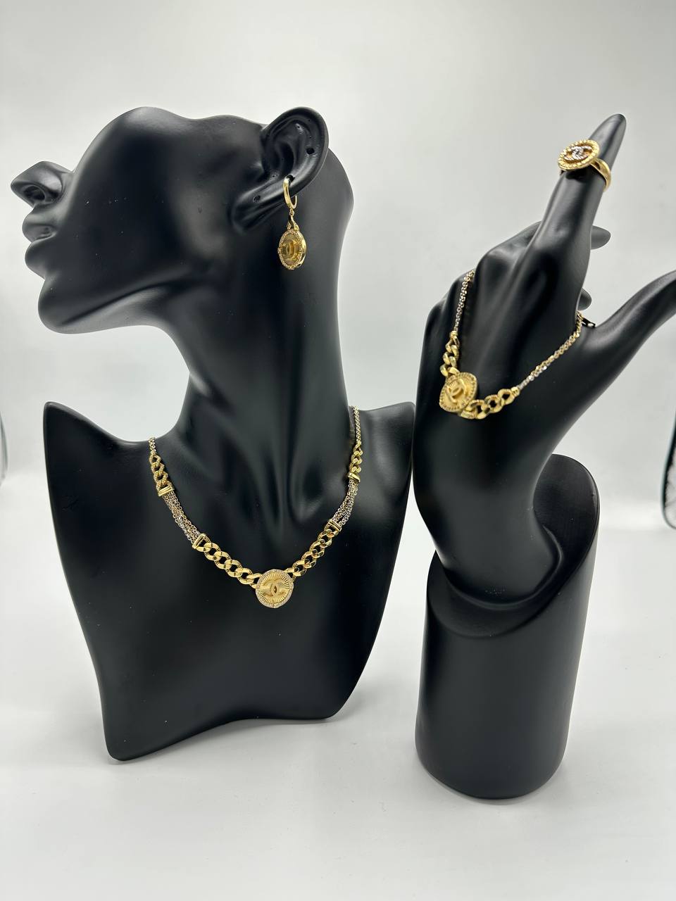 طلا فروشی منتظری در نجف آباد اصفهان طلا فروشی منتظری در نجف آباد اصفهان