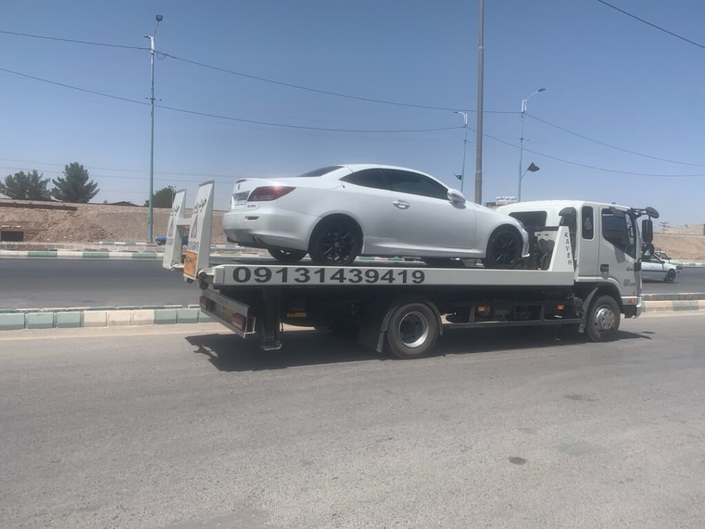 یدک کش و چرخ گیر آزادی در کرمان