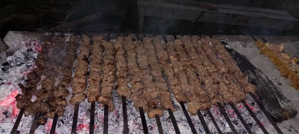 کبابسرای خانوادگی عزیزی نازک سرا آستانه اشرفیه