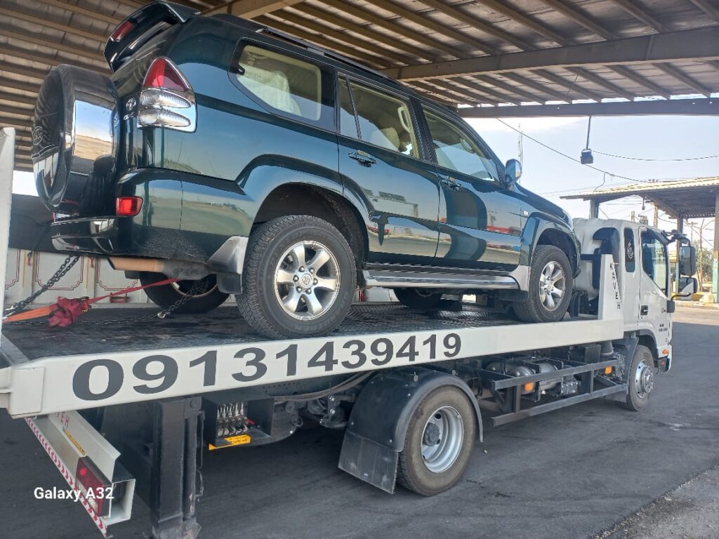 یدک کش و چرخ گیر آزادی در کرمان