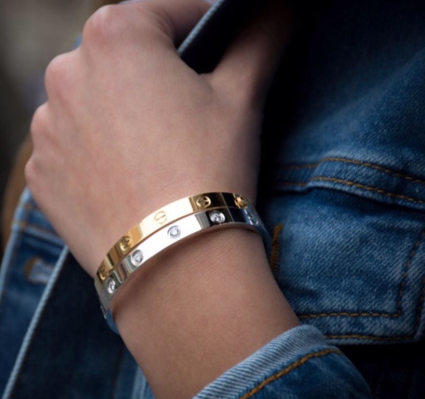 جواهری ایزدیار در بندرانزلی جواهری ایزدیار در بندرانزلی