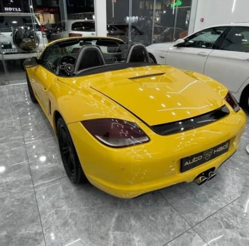 اتو گالری هادی در تهران اتو گالری هادی در تهران