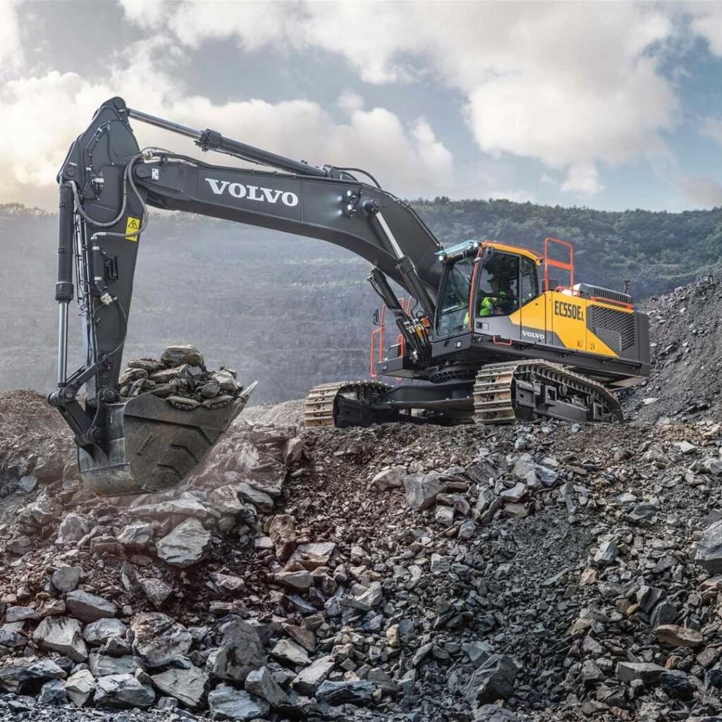 راننده بیل مکانیکی مرادیان در سقز