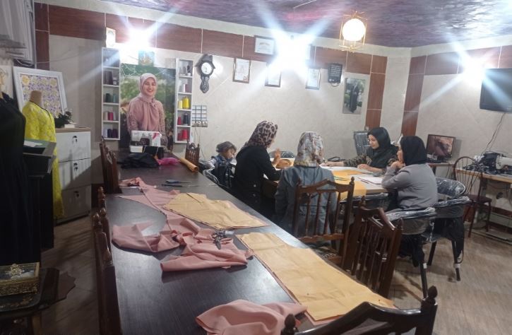 آموزش طراحی لباس و دوخت خانم حصاری در تهران