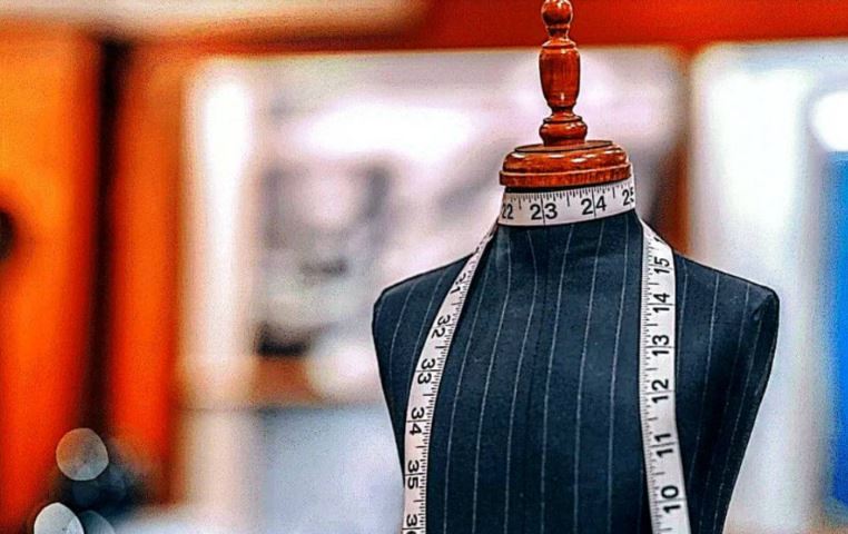 آموزش طراحی لباس و دوخت خانم حصاری در تهران