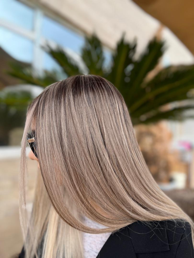 سالن تخصصی رنگ و لایت پرنسس سمیه محمدی در تهران سالن تخصصی رنگ و لایت پرنسس سمیه محمدی در تهران