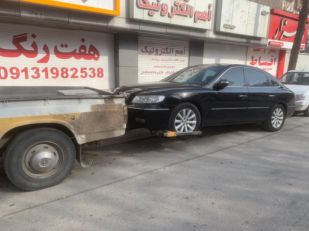 یدک کش و چرخ گیر آزادی در کرمان