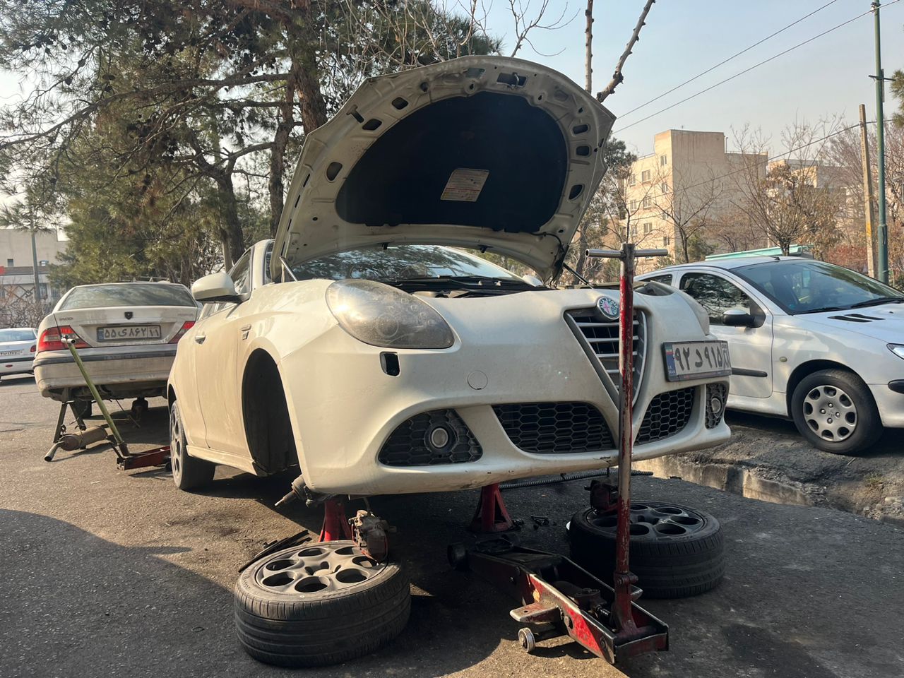 کمک فنرسازی جلوبندی سازی و مکانیکی ناصر در تهرانپارس کمک فنرسازی جلوبندی سازی و مکانیکی ناصر در تهرانپارس