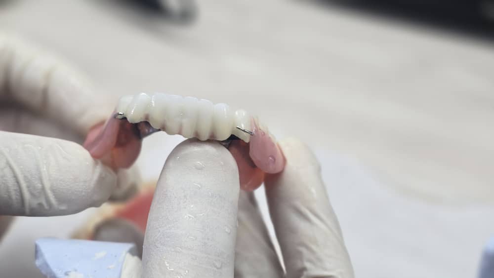 دندانسازی مکاریان در بوشهر دندانسازی مکاریان در بوشهر