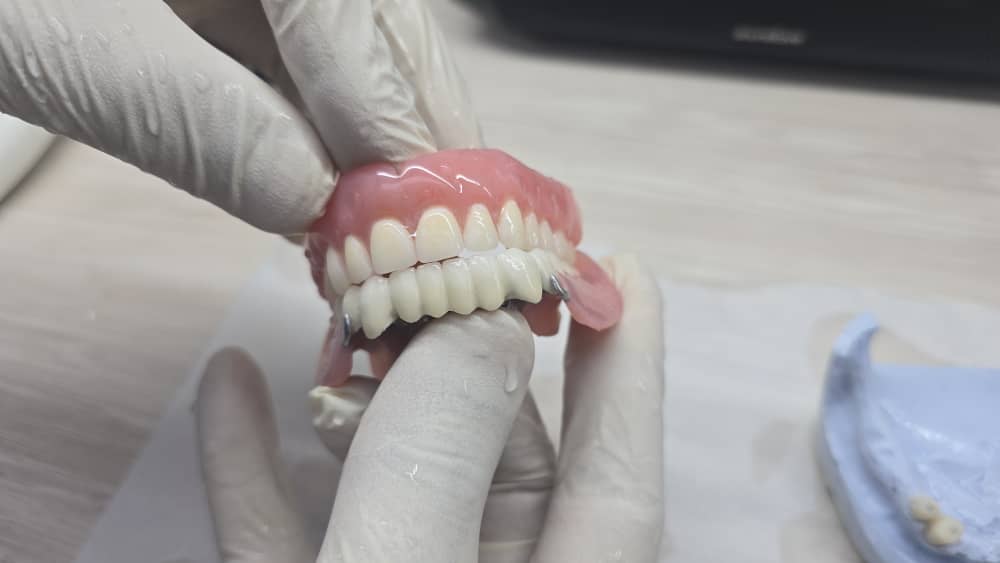 دندانسازی مکاریان در بوشهر دندانسازی مکاریان در بوشهر