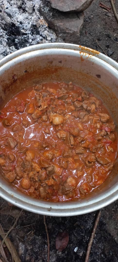 آشپزخانه مرکزی دو برادر در نور