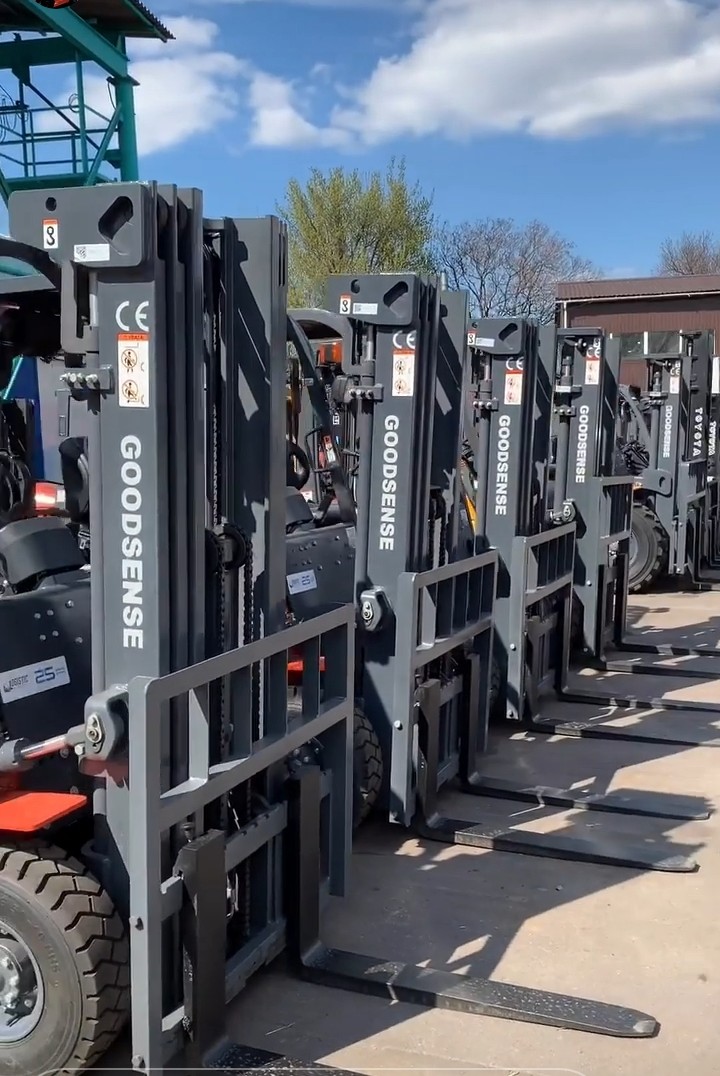 دنیای لیفتراک برقی علی قره بیگلو در تبریز