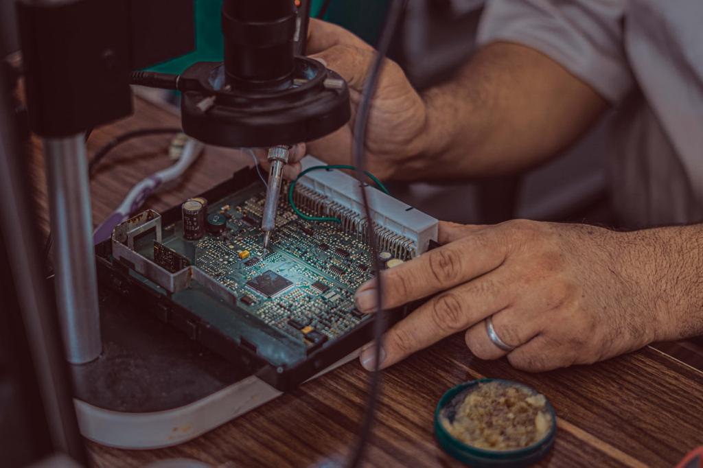 کلینیک فوق تخصصی هیوندا و کیا برادران فرخنده در گیلان