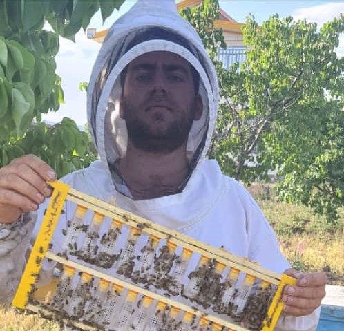 عسل آذربایجان رسول وهاب پور در مرند عسل آذربایجان رسول وهاب پور در مرند