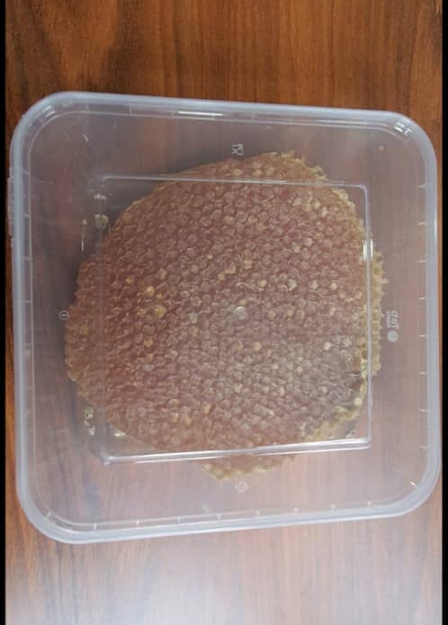 عسل آذربایجان رسول وهاب پور در مرند عسل آذربایجان رسول وهاب پور در مرند