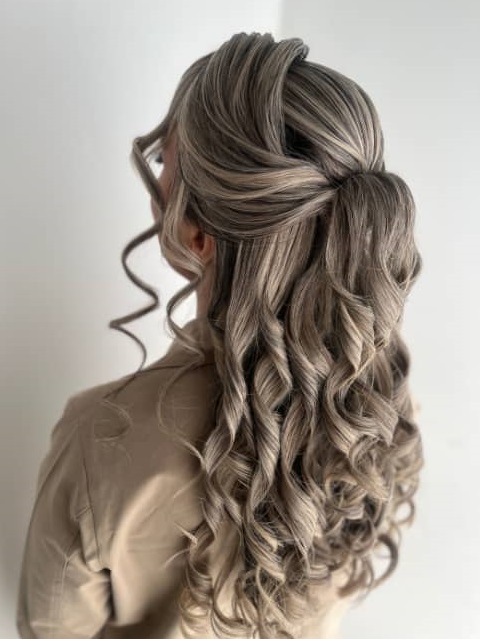 سالن زیبایی پردیس گیسو در قم سالن زیبایی پردیس گیسو در قم