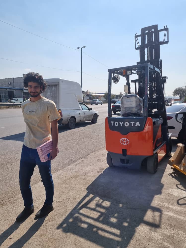 دنیای لیفتراک برقی علی قره بیگلو در تبریز