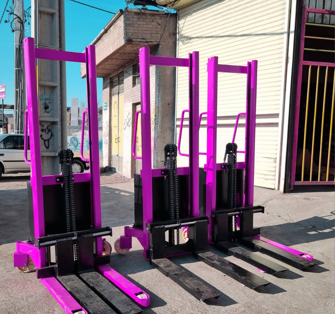 دنیای لیفتراک برقی علی قره بیگلو در تبریز