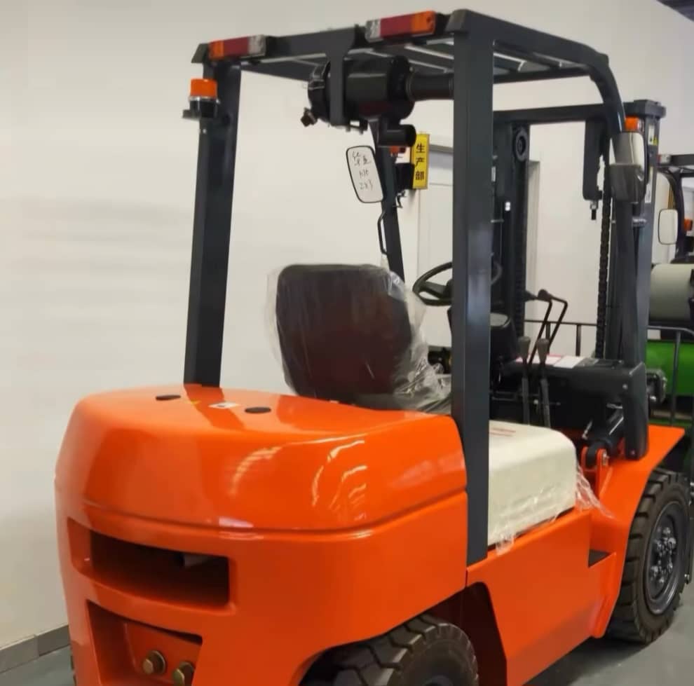 دنیای لیفتراک برقی علی قره بیگلو در تبریز