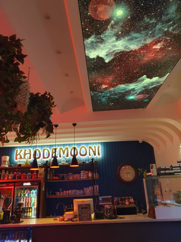 کافه رستوران خودمونی در قم