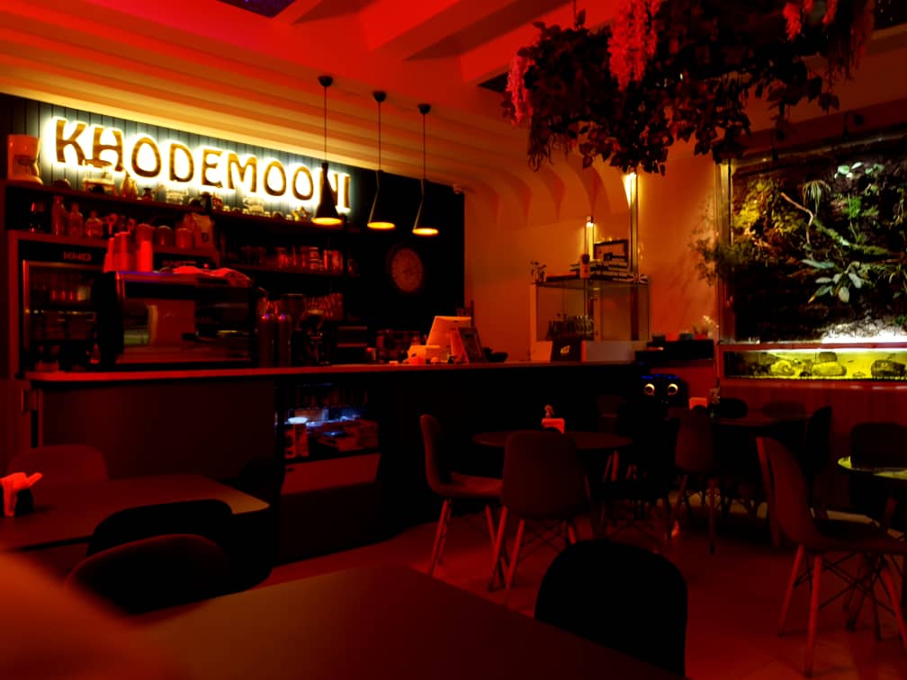 کافه رستوران خودمونی در قم