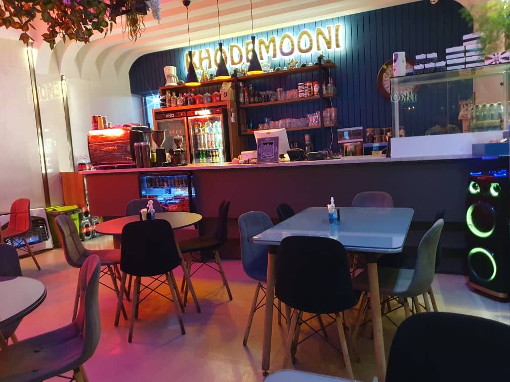 کافه رستوران خودمونی در قم