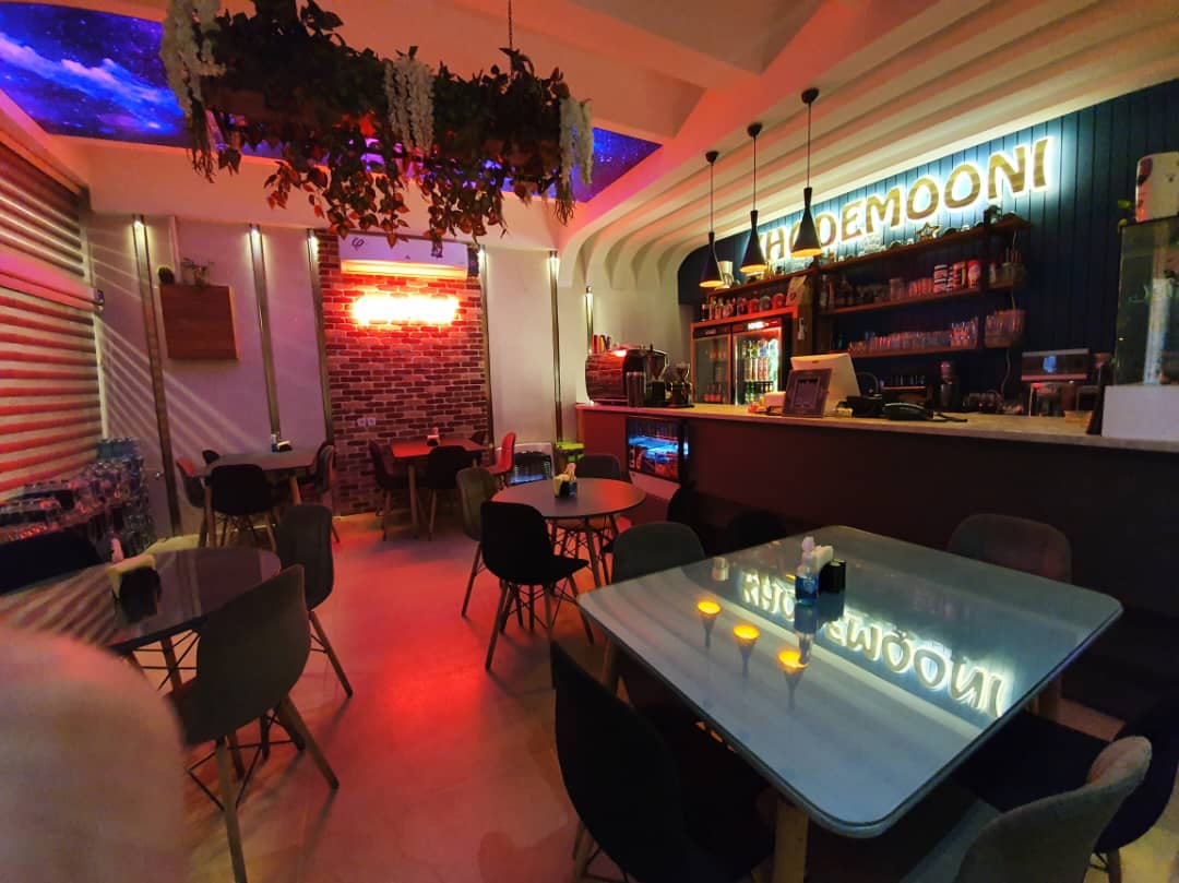 کافه رستوران خودمونی در قم