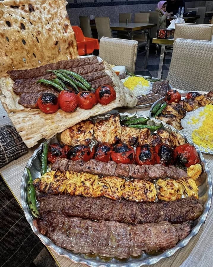 کافه رستوران خودمونی در قم