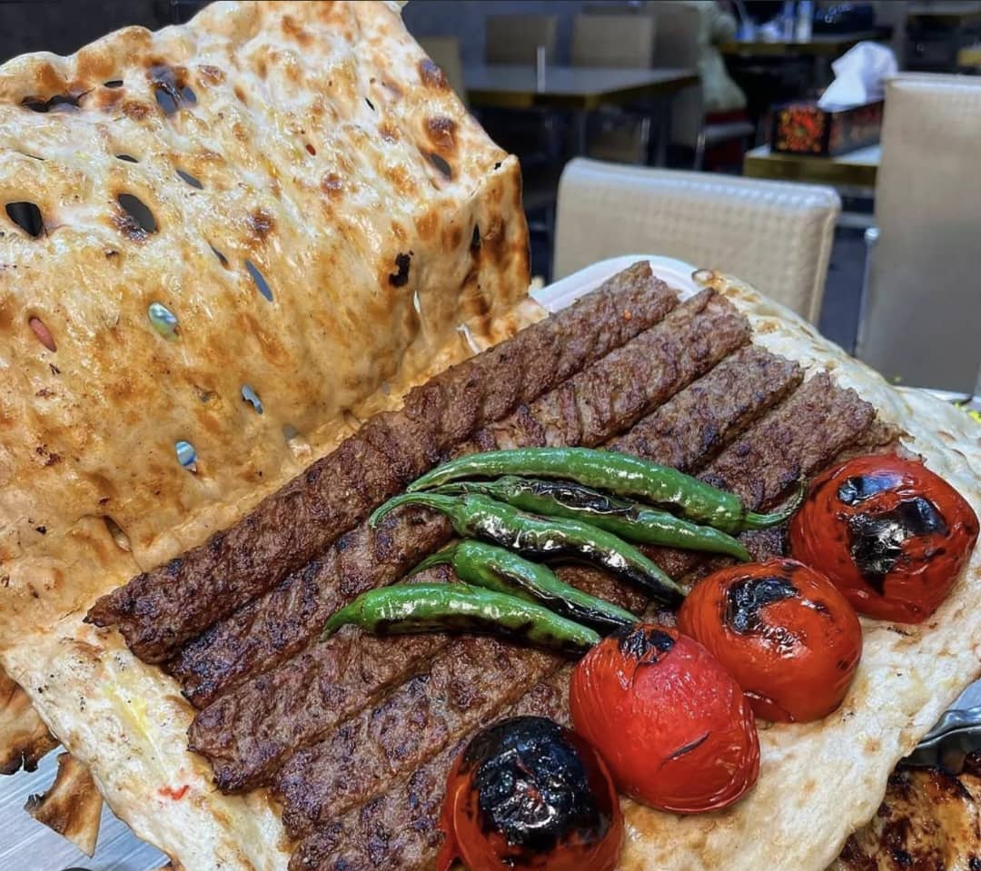 کافه رستوران خودمونی در قم