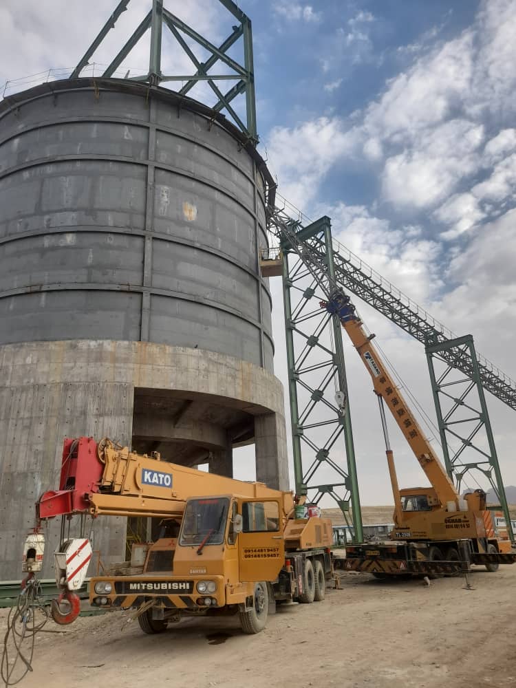 جرثقیل عقاب در میاندوآب جرثقیل عقاب در میاندوآب