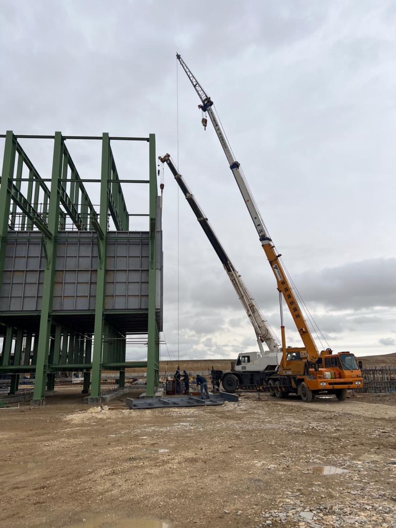 جرثقیل عقاب در میاندوآب جرثقیل عقاب در میاندوآب