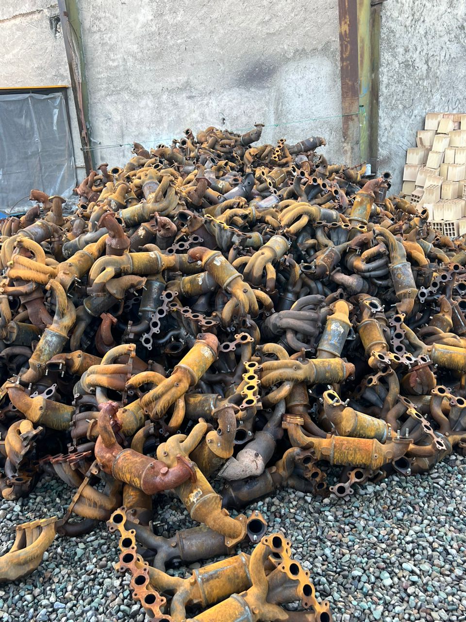 خریدار کاتالیزور و پخش اگزوز البرز در کرج خریدار کاتالیزور و پخش اگزوز البرز در کرج