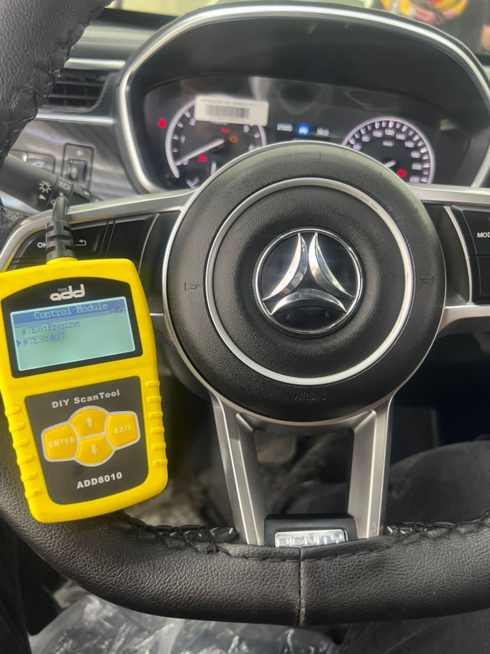 تشخیص رنگ خودرو علیزاده در تهران تشخیص رنگ خودرو علیزاده در تهران