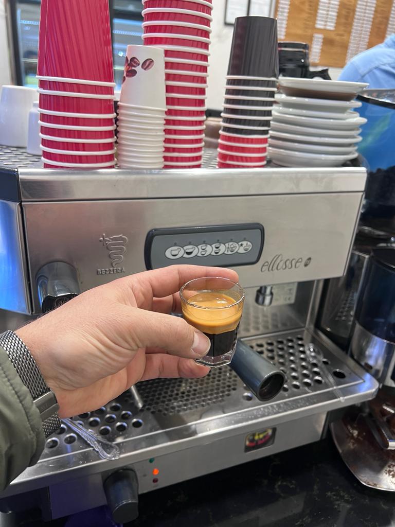 بستنی فروشی سالار در یزد