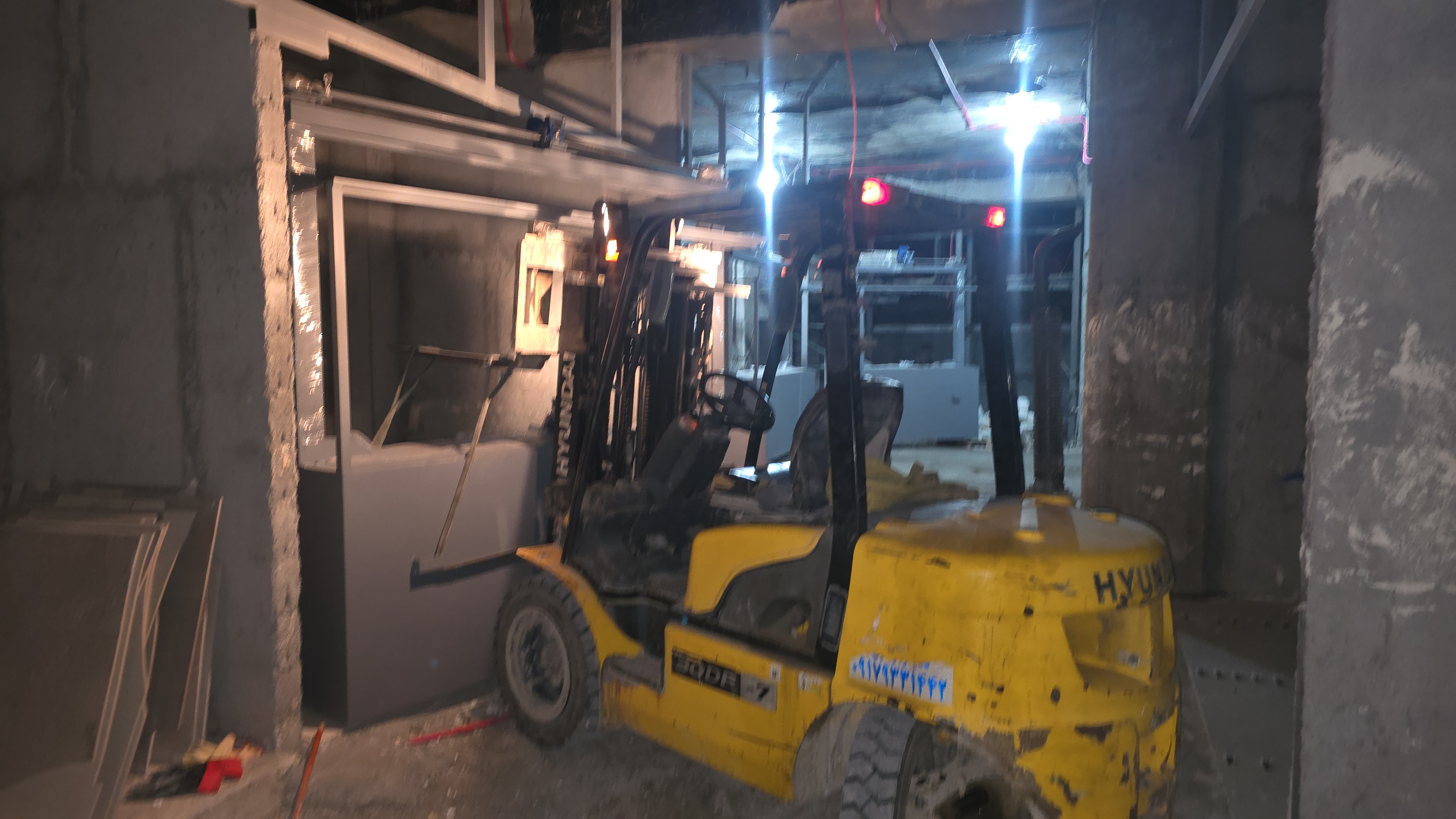 ماهان لیفتراک در بندرعباس ماهان لیفتراک در بندرعباس