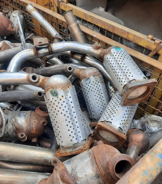 خریدار کاتالیزور و پخش اگزوز البرز در کرج