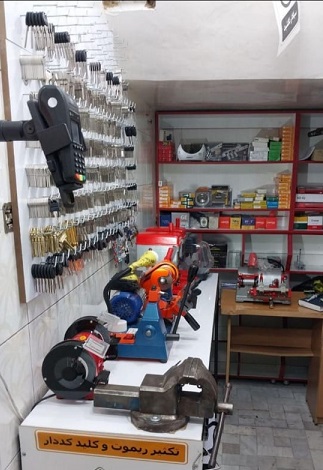 قفل و کلیدسازی شبانه روزی عقیل در رشت قفل و کلیدسازی شبانه روزی عقیل در رشت