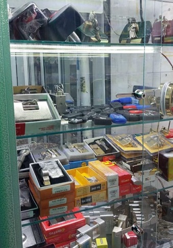 قفل و کلیدسازی شبانه روزی عقیل در رشت قفل و کلیدسازی شبانه روزی عقیل در رشت