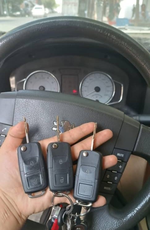 قفل و کلیدسازی شبانه روزی عقیل در رشت قفل و کلیدسازی شبانه روزی عقیل در رشت