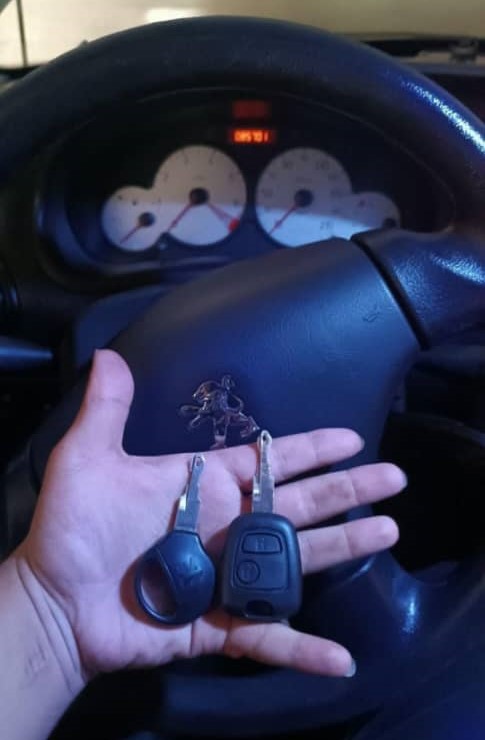 قفل و کلیدسازی شبانه روزی عقیل در رشت قفل و کلیدسازی شبانه روزی عقیل در رشت