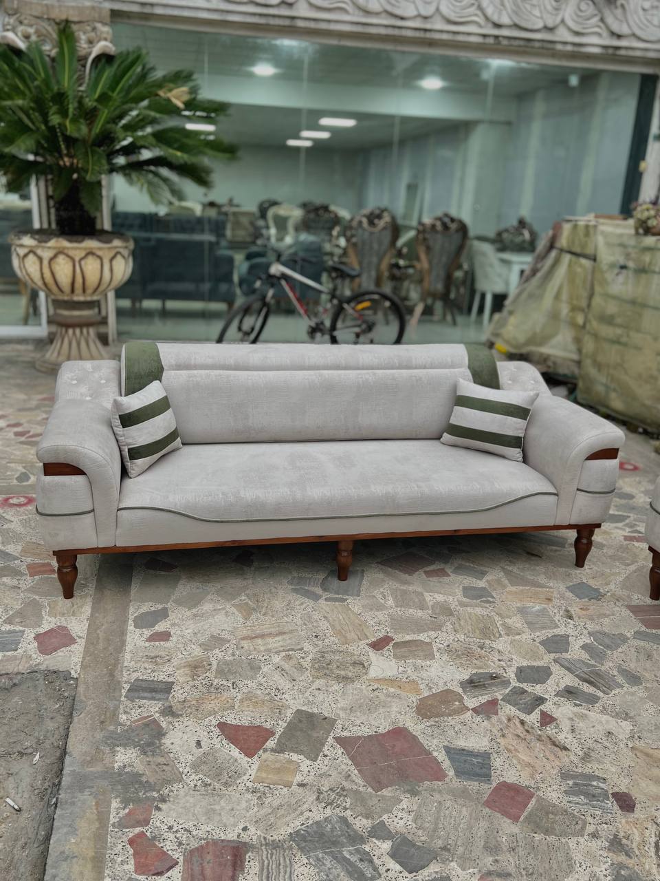 بازرگانی مبل ماهان در رشت جاده انزلی بازرگانی مبل ماهان در رشت جاده انزلی